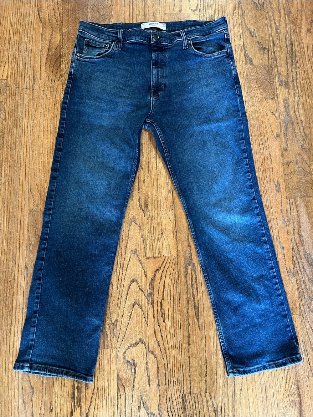 Hollister Men's Slim Straight Jeans in Dark Blue Wash